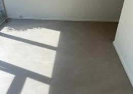 Microcement kan også benyttes på køkkengulvet.