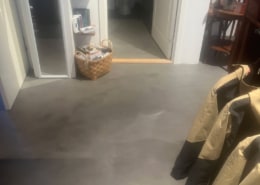 Vi hjælper også erhvervskunder med flotte New Yorker Gulve af microcement i deres butikker.