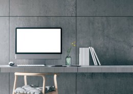 Microcement på væggen er både praktisk og æstetisk tiltalende – en perfekt kombination, der rammer nutidens indretning.